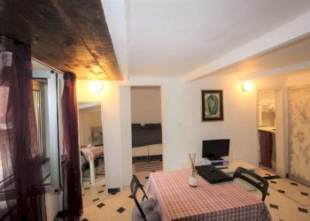 Salone - Bilocale vico del Duca, Genova - foto 13