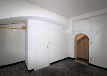 Interno non residenziale - Shop via di Fossatello, Genova - photo 8