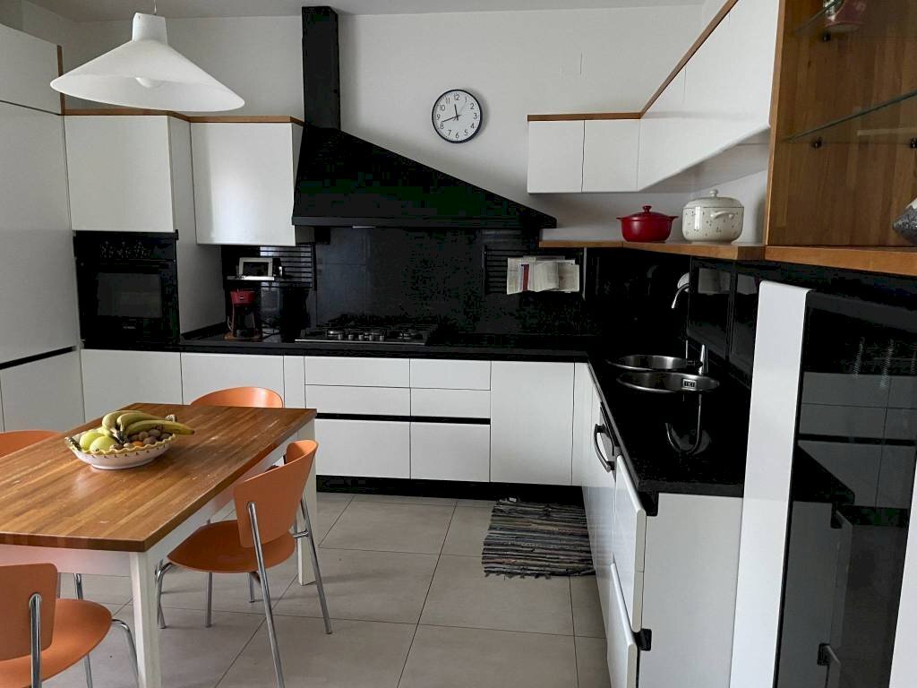 Cucina - Villa via Monti Peloritani, 5, Montesilvano - foto 3