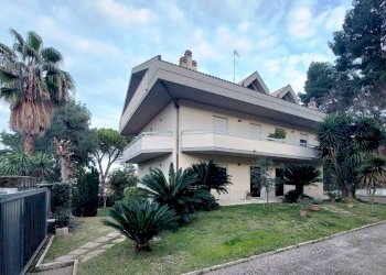 Facciata - Villa via Monti Peloritani, 5, Montesilvano - photo 2
