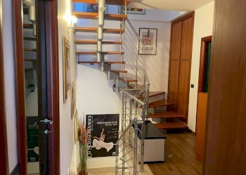 Disimpegno - Villa via Monti Peloritani, 5, Montesilvano - foto 23