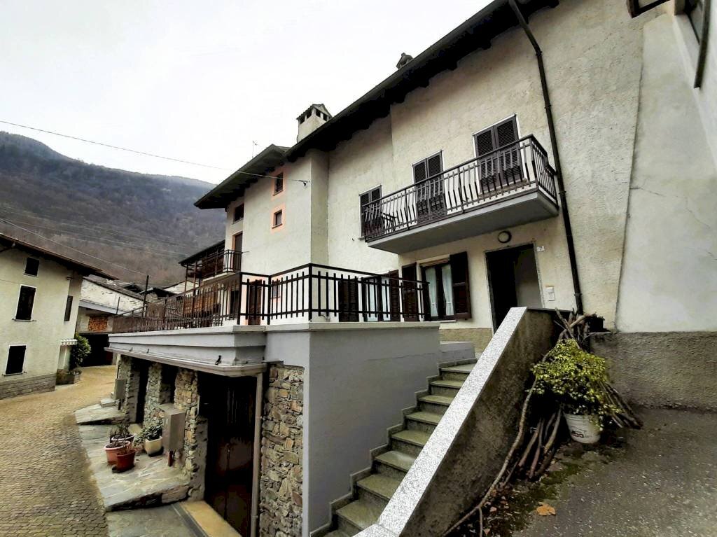 Facciata - Independent house via Carbonera, Albosaggia - photo 2