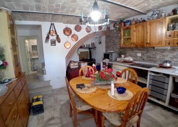cucina - Casa indipendente Serramonacesca - foto 4