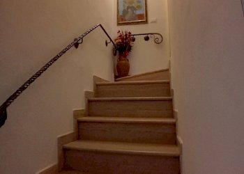 scale - Casa indipendente Serramonacesca - foto 6