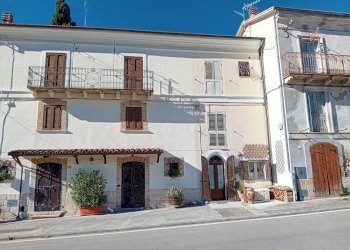 facciata - Casa indipendente Serramonacesca - foto 17