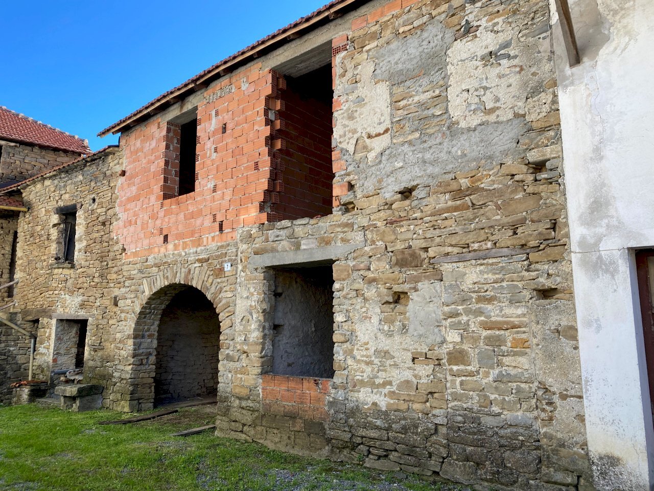 003.jpg - Portion of a house Località Valletto 1, Gorzegno - photo 3