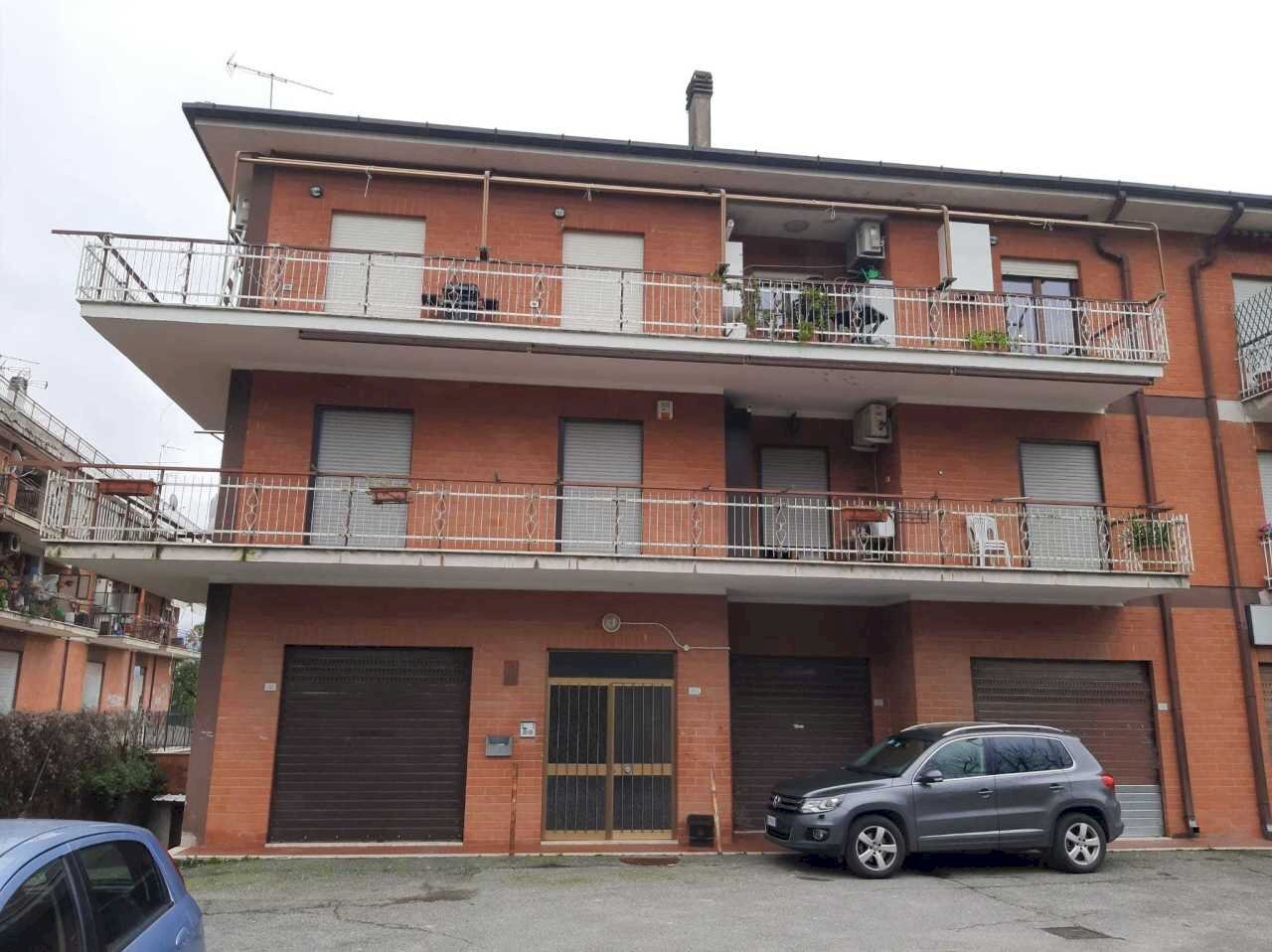 1.jpeg - Three-room apartment Via dei Reali, Tivoli - photo 1