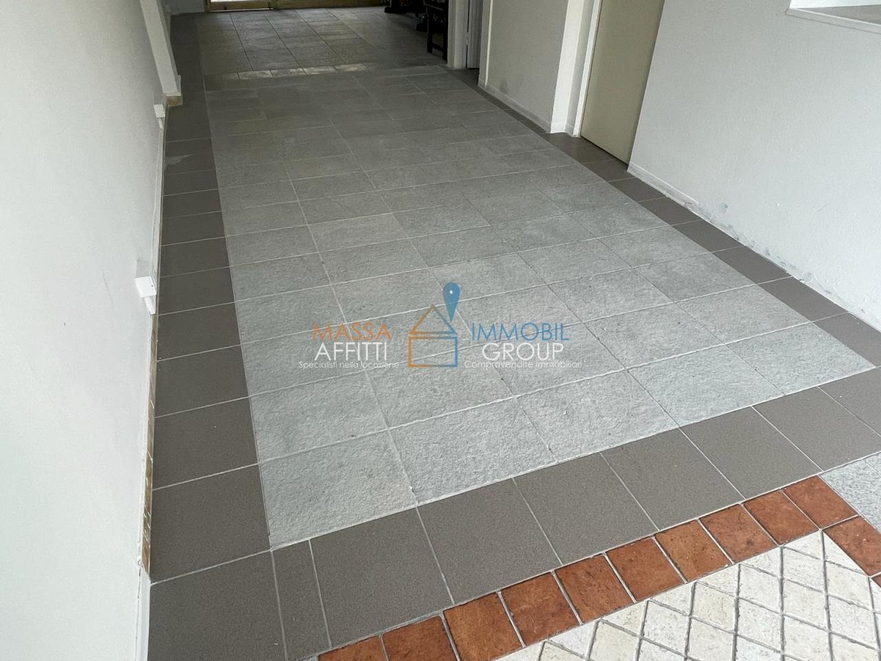 WhatsApp Image 2024-02-14 at 15.56.37 (1).jpeg - Commercial Premises Piazza Giovanni Pellerano 5, Massa - photo 1