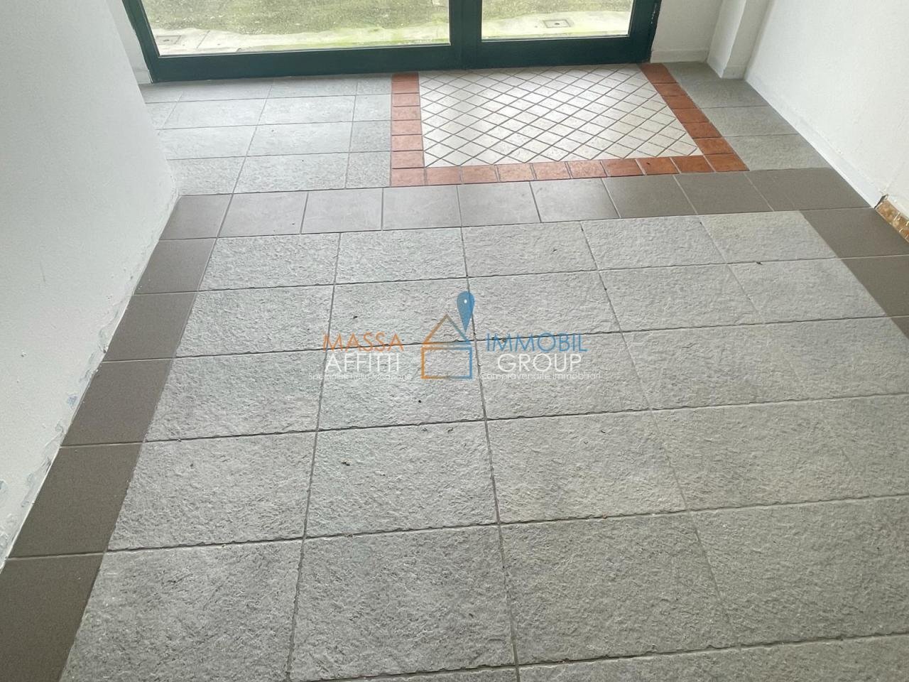 WhatsApp Image 2024-02-14 at 15.56.37.jpeg - Commercial Premises Piazza Giovanni Pellerano 5, Massa - photo 2