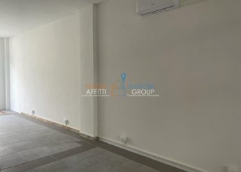 WhatsApp Image 2024-02-14 at 15.56.37 (4).jpeg - Locale Commerciale Piazza Giovanni Pellerano 5, Massa - foto 5