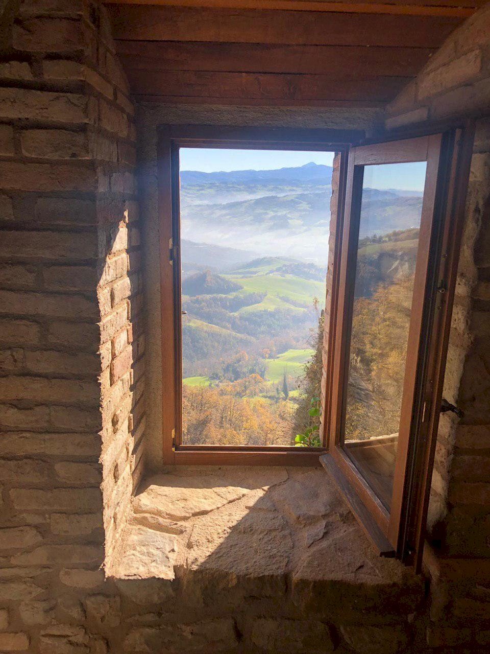 Commercial Activity Carpineti - photo 1