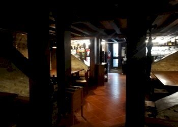 Attività Commerciale Carpineti - foto 6