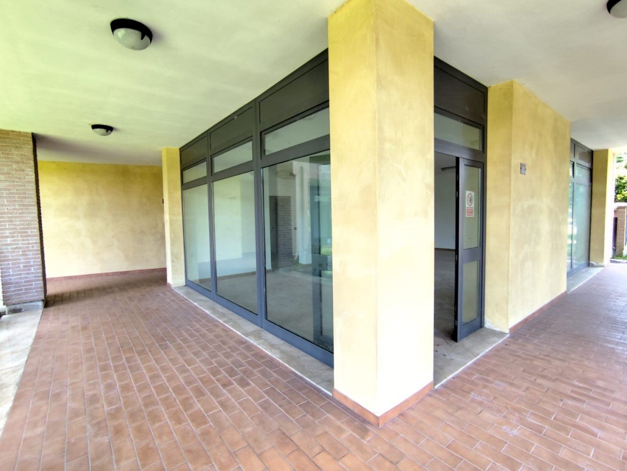 Shop Gualtieri - photo 1