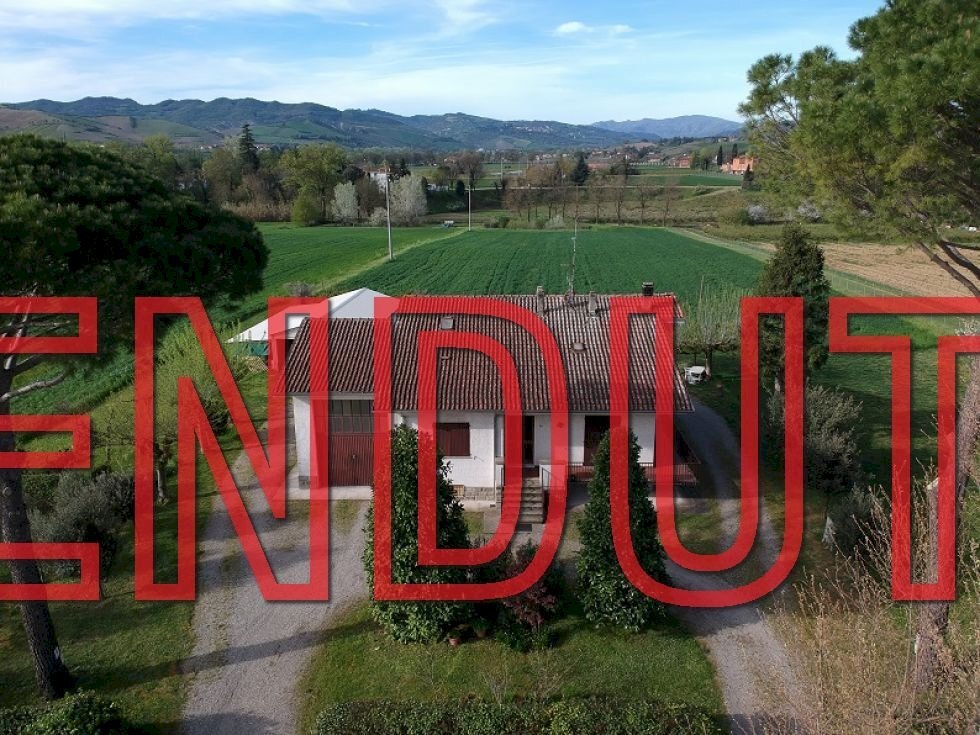 Villa Imola - foto 1