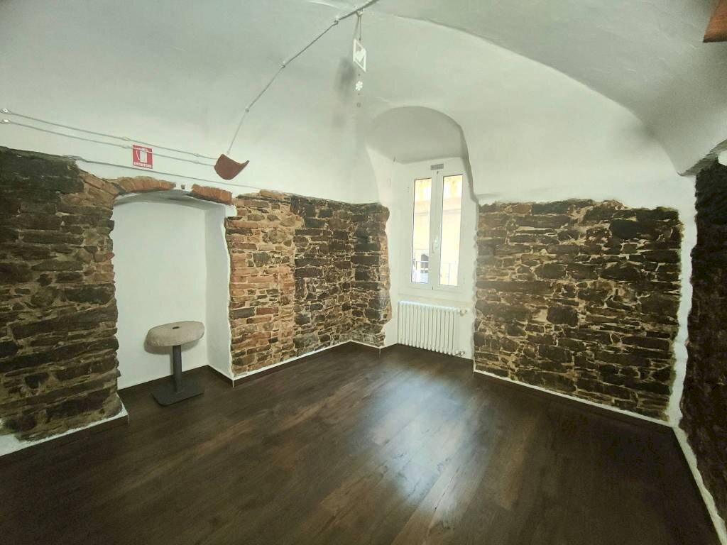 stanza 2 - Negozio piazza Emilio Croesi, Perinaldo - foto 3