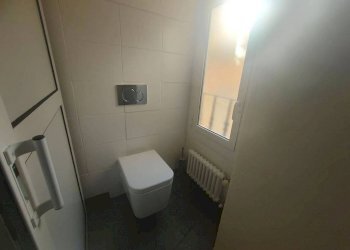 bagno clienti - Shop piazza Emilio Croesi, Perinaldo - photo 10