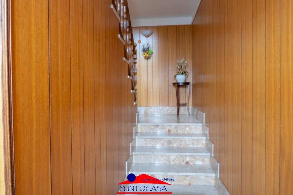 SCALA INTERNA - Villa via Pratavecchia, 16/A, Dronero - foto 3