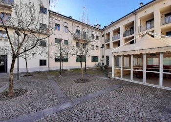 Zona - Negozio piazzale Giovanni Bertacchi, 51, Sondrio - foto 3