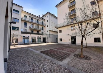 Zona - Negozio piazzale Giovanni Bertacchi, 51, Sondrio - foto 4