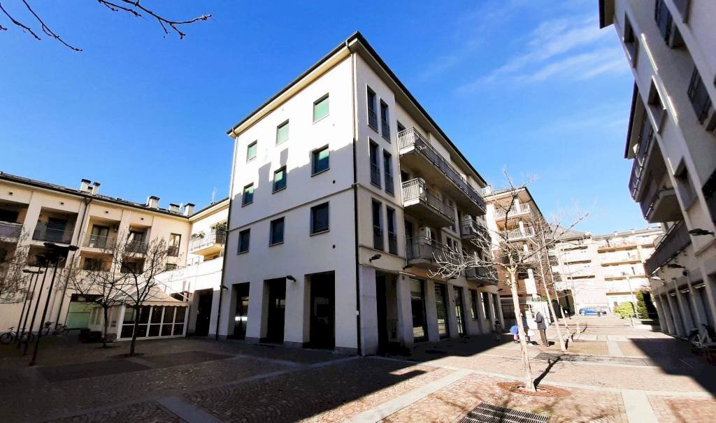 Zona - Shop piazzale Giovanni Bertacchi, 51, Sondrio - photo 1