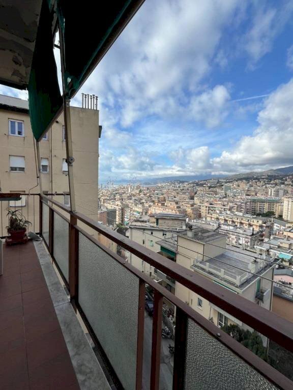 vista balcone - Quadrilocale via Antonio Sant'Elia, 69, Genova (zona Sestri Ponente) - foto 2