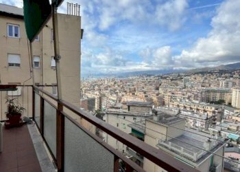 vista balcone - Quadrilocale via Antonio Sant'Elia, 69, Genova (zona Sestri Ponente) - foto 2