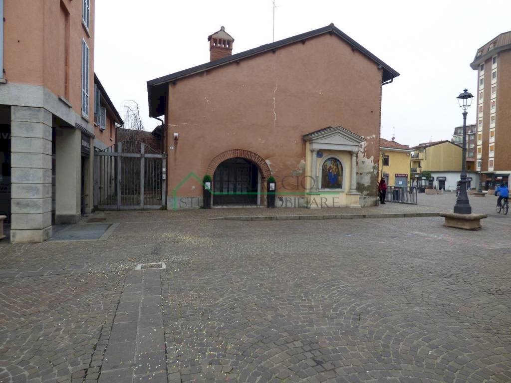 Ingresso - Shop piazza Aldo Moro, Bollate - photo 3