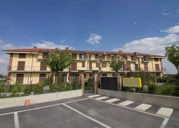 img_7167-1 - Trilocale via Saluzzo, 159, Pinerolo - foto 2