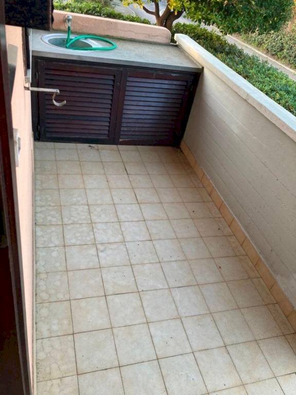 Balcone - Villa a Schiera viale Roma, 353, Massa - foto 1