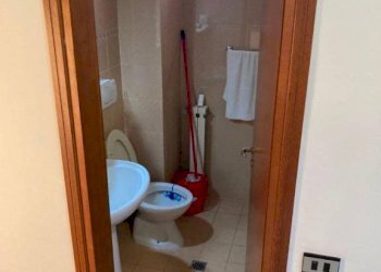 Bagno - Villa a Schiera viale Roma, 353, Massa - foto 6