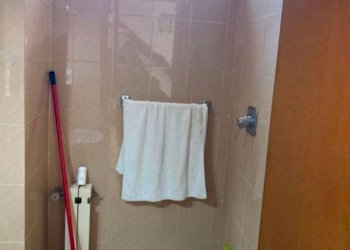 Bagno - Villa a Schiera viale Roma, 353, Massa - foto 8