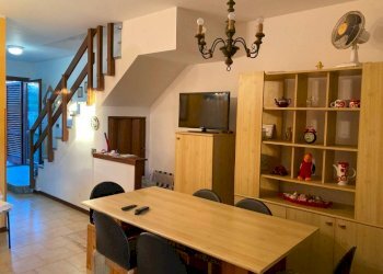 Salone - Villa a Schiera viale Roma, 353, Massa - foto 11