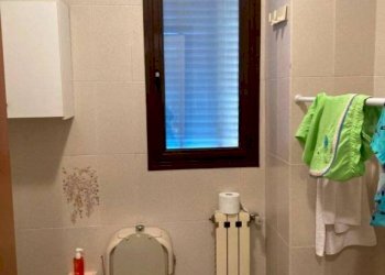 Bagno - Villa a Schiera viale Roma, 353, Massa - foto 21