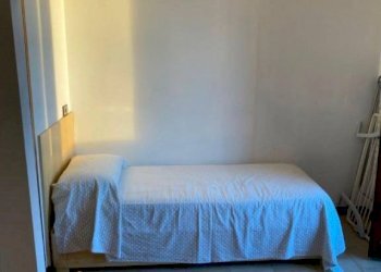Camera da letto - Villa a Schiera viale Roma, 353, Massa - foto 25