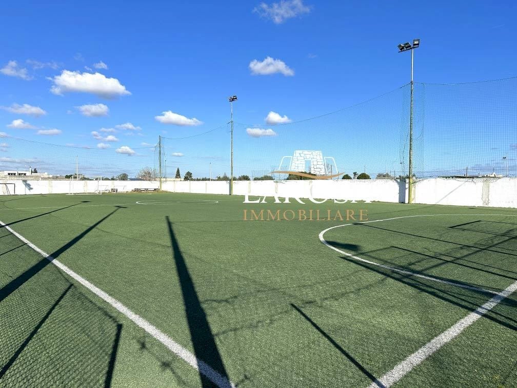 8.jpg - Locale Commerciale Via Ugo Foscolo, Cavallino - foto 1