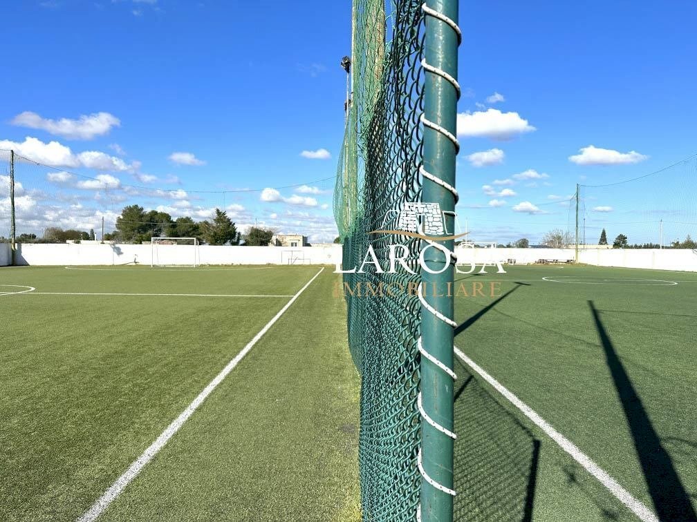 9.jpg - Locale Commerciale Via Ugo Foscolo, Cavallino - foto 2