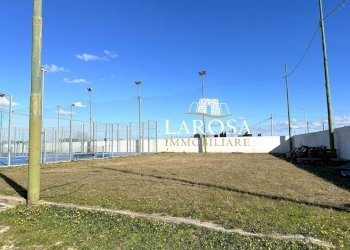 1.jpg - Locale Commerciale Via Ugo Foscolo, Cavallino - foto 7