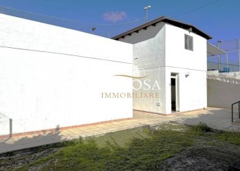 16.jpg - Locale Commerciale Via Ugo Foscolo, Cavallino - foto 16