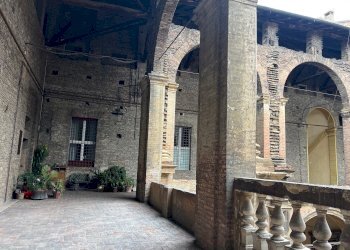 Trilocale via delle Belle Arti, Bologna (zona Centro Storico) - foto 15