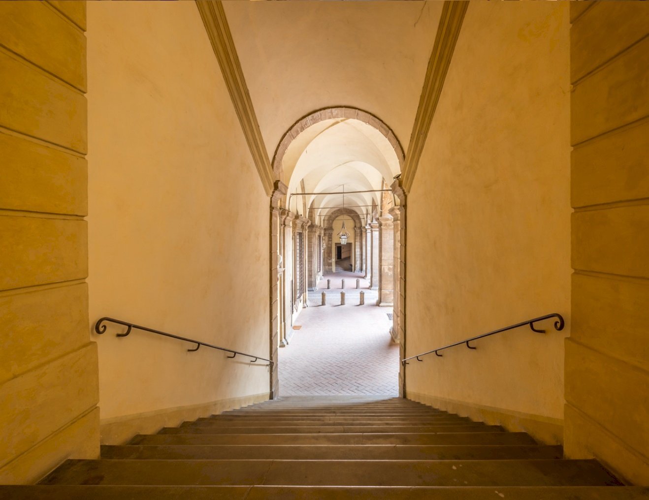 Quadrilocale via delle Belle Arti, Bologna (zona Centro Storico) - foto 3