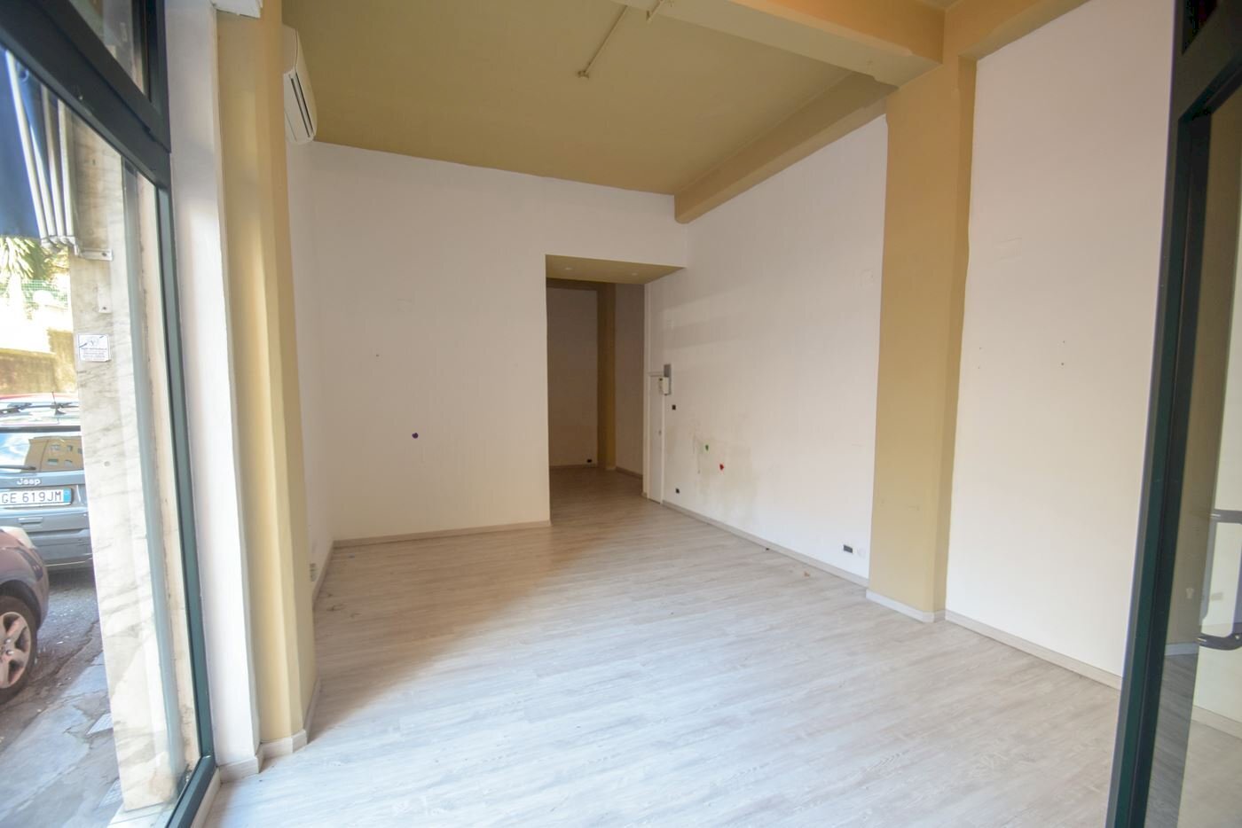 Commercial Premises Via Buffa, Genova (neighborhood Voltri) - photo 3