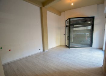 Locale Commerciale Via Buffa, Genova (zona Voltri) - foto 6