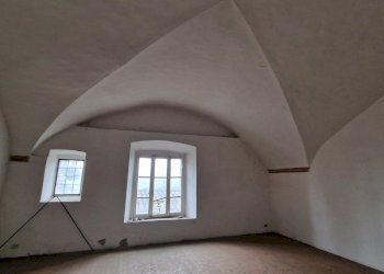 20240209_144043.jpg - Magazzino Corso Cavour 10, Todi - foto 4