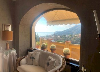 dettagli - Villa Via Adelasia, Alassio - foto 1