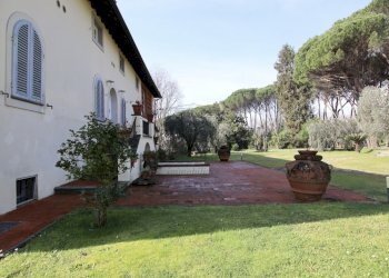 vendesi villa ristrutturata con parco luccaIMG_984 - Villa Via del Cimitero di Ciciana, Lucca - foto 6