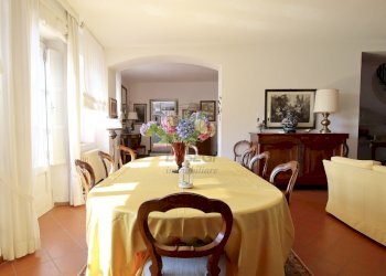 vendesi villa ristrutturata con parco luccaIMG_981 - Villa Via del Cimitero di Ciciana, Lucca - foto 10