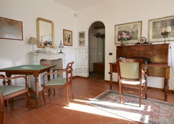 vendesi villa ristrutturata con parco luccaIMG_981 - Villa Via del Cimitero di Ciciana, Lucca - foto 11