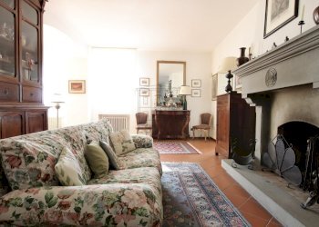 vendesi villa ristrutturata con parco luccaIMG_980 - Villa Via del Cimitero di Ciciana, Lucca - foto 14