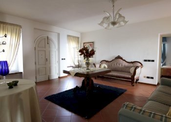 vendesi villa ristrutturata con parco luccaIMG_977 - Villa Via del Cimitero di Ciciana, Lucca - foto 18