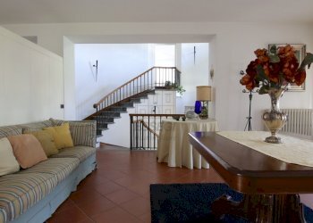 vendesi villa ristrutturata con parco luccaIMG_977 - Villa Via del Cimitero di Ciciana, Lucca - foto 20